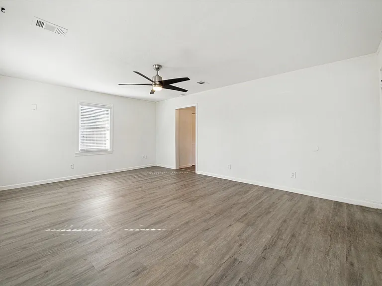 1147 Du Barry Ln #B — Photo 6