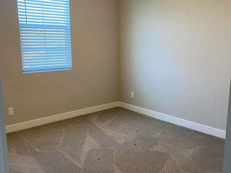 21065 W Elm Way Ct — Photo 22