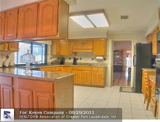4th image of 10339 NW 3rd Pl