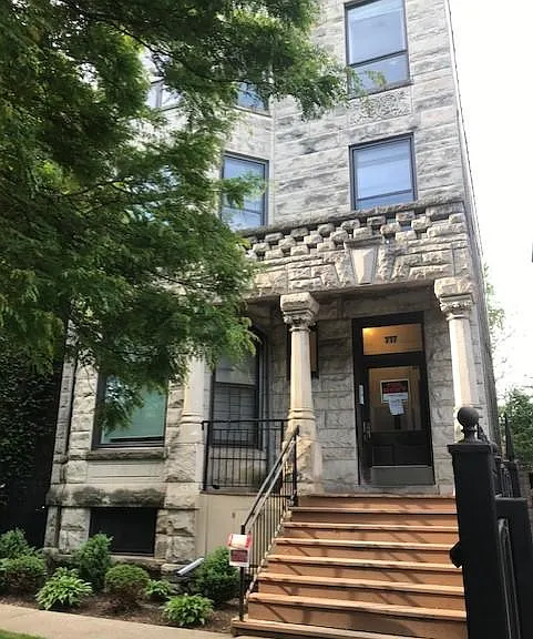 717 W Roscoe St #1 — Photo 25