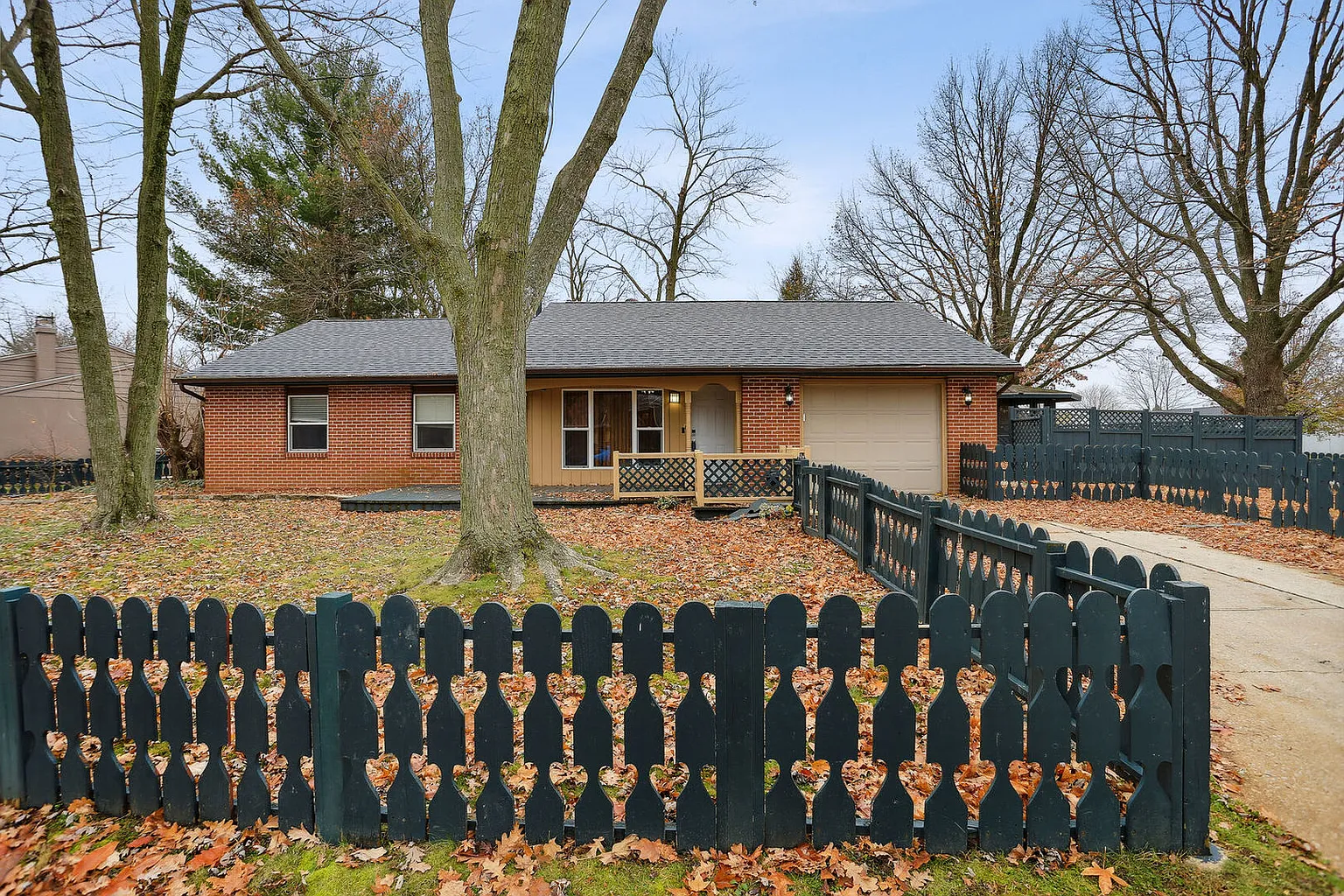 3313 Brentwood Dr photo 1
