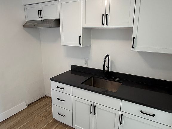 Kitchen (appliances will be included)