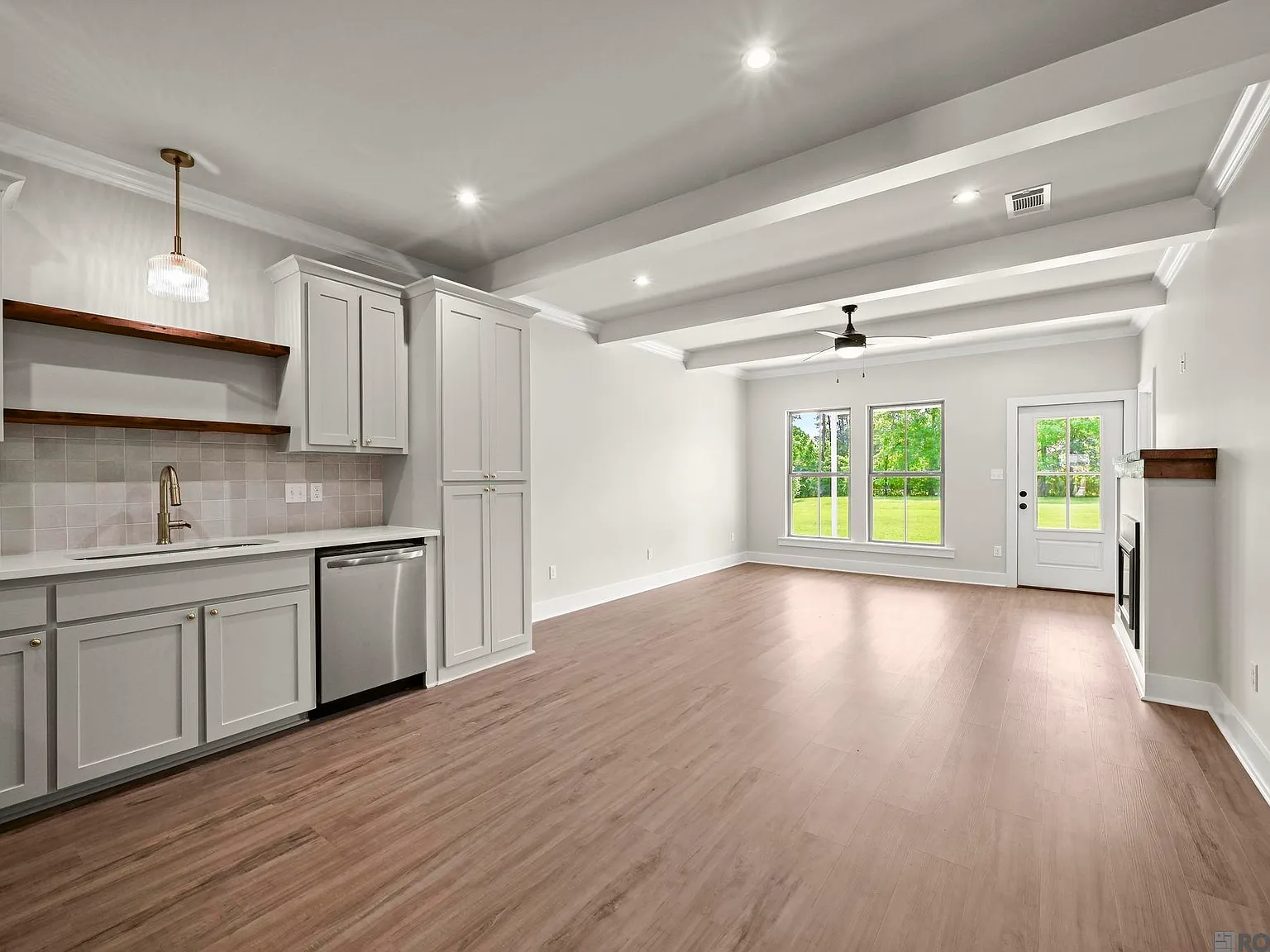 8007 Arnold Rd — Photo 4