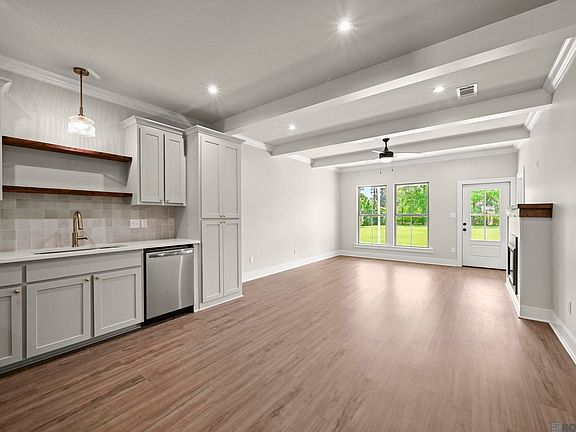 4th image of 8007 Arnold Rd #6B