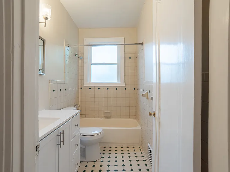 2956 Harrison Ave #3 — Photo 21