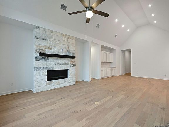 5th image of 232 Missouri Primrose Lane