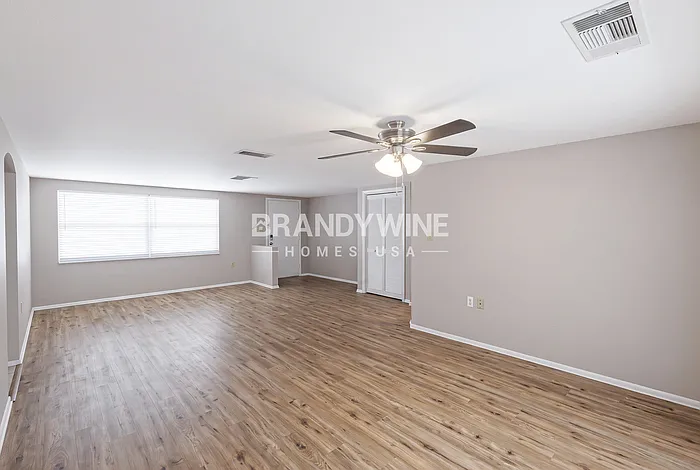 7815 Treasure Pointe Dr — Photo 5