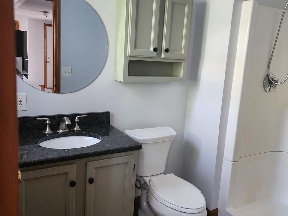 bathroom with stand up shower