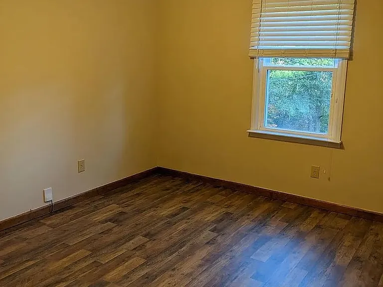 450 Karl Ct SW — Photo 18