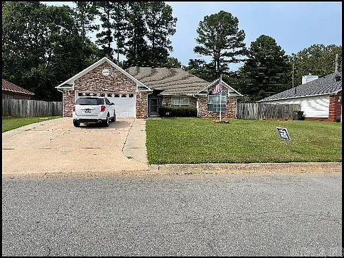 1024 Colonial Dr Photo 1