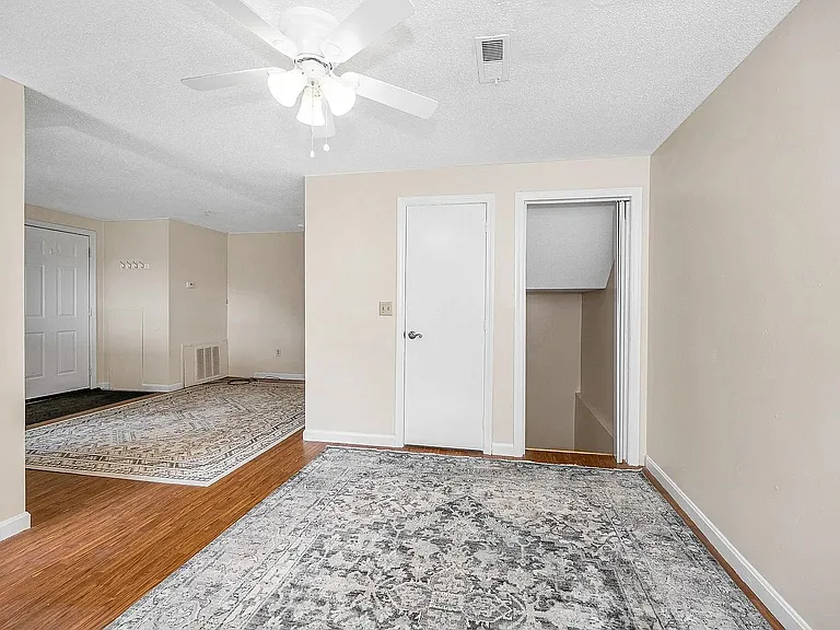 614 Elmwood Dr — Photo 16