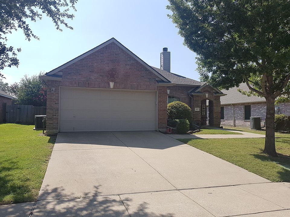 1st image of 817 Sussex Dr