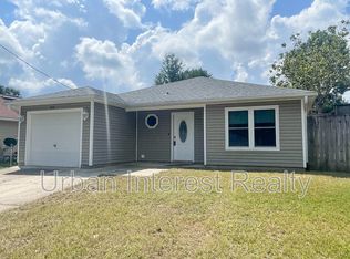 342 Apple Dr, Crestview, FL 32536