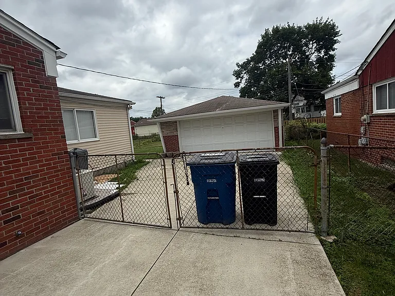 28036 Ann Arbor Trl — Photo 14