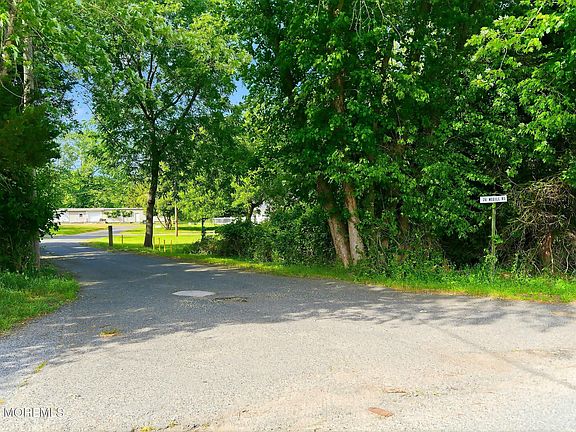 4th image of 26 Megill Road