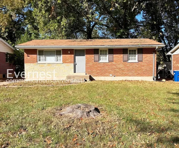 1359 Cove Ln — Photo 1