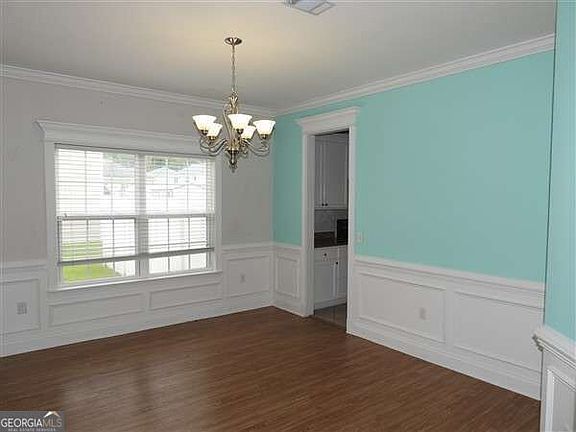 4th image of 709 Eden Ln