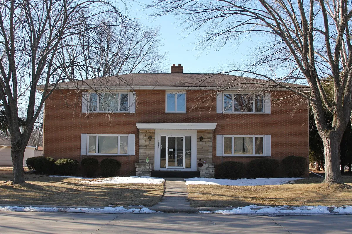 Building Photo - 3309 E Edgemere Dr