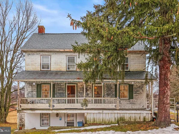 4859 Glenville Rd, Glen Rock, PA 17327