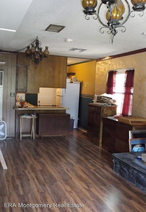 1st image of 215 1/2 N James St