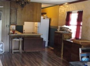 215 1/2 N James St, Carlsbad, NM 88220
