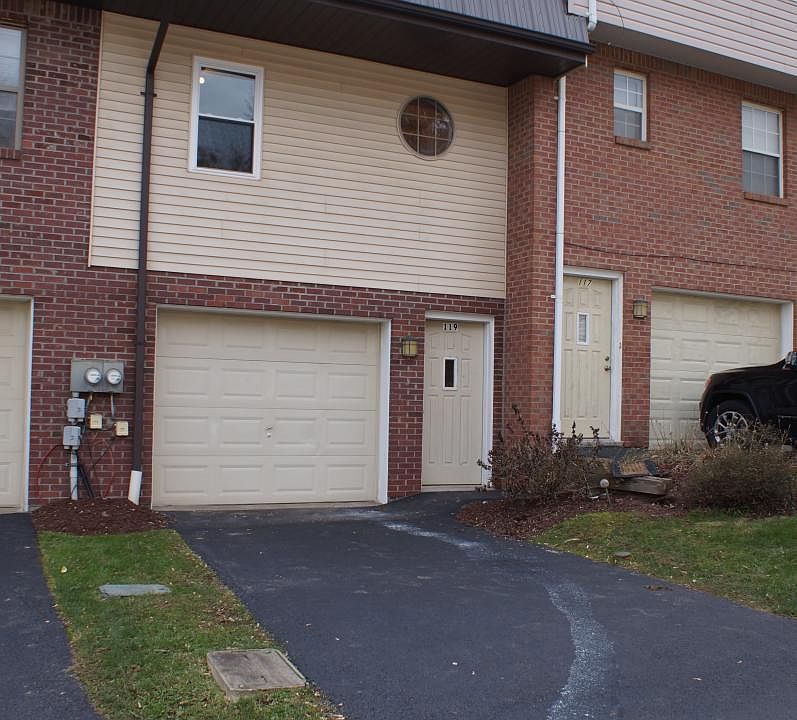Front of Townhome