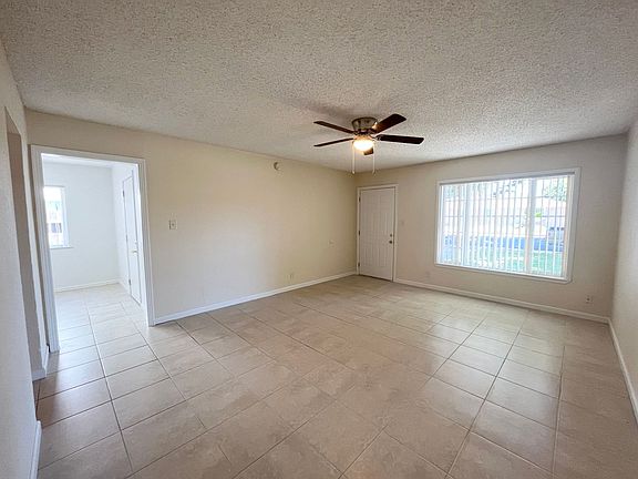 3rd image of 620-622 Poplar Ave #620