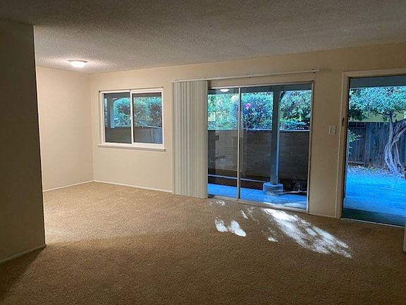 4th image of 1440 Hudson St #4