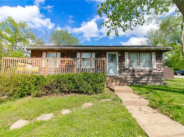 400 N Boardman St, Pleasant Hill, MO 64080