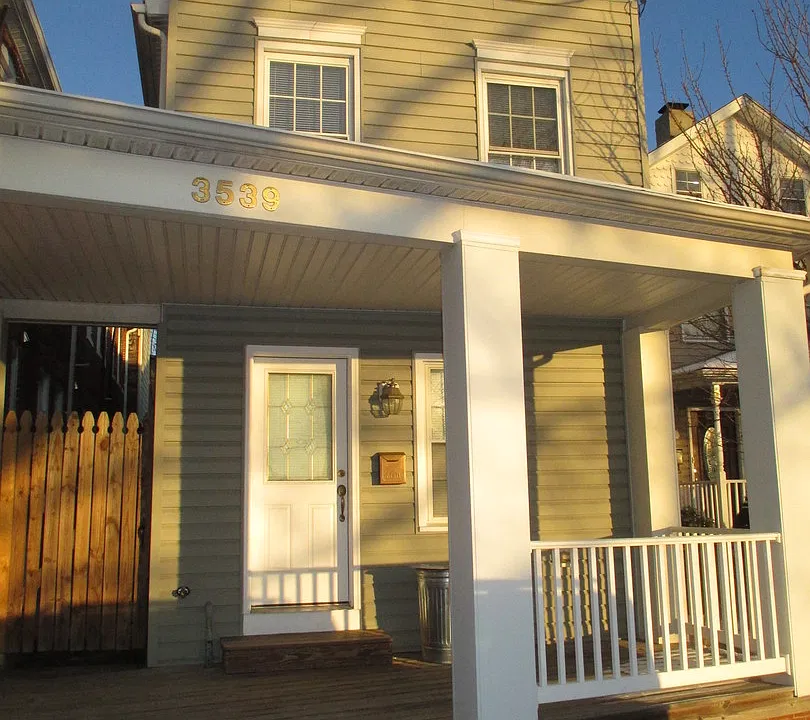 3539 Falls Rd