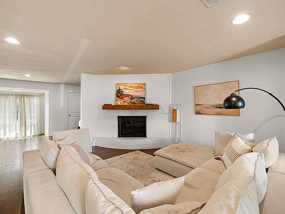 4th image of 3309 Graybuck Rd