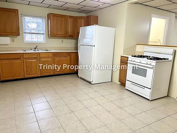 2nd image of 213 W Woodland Ave