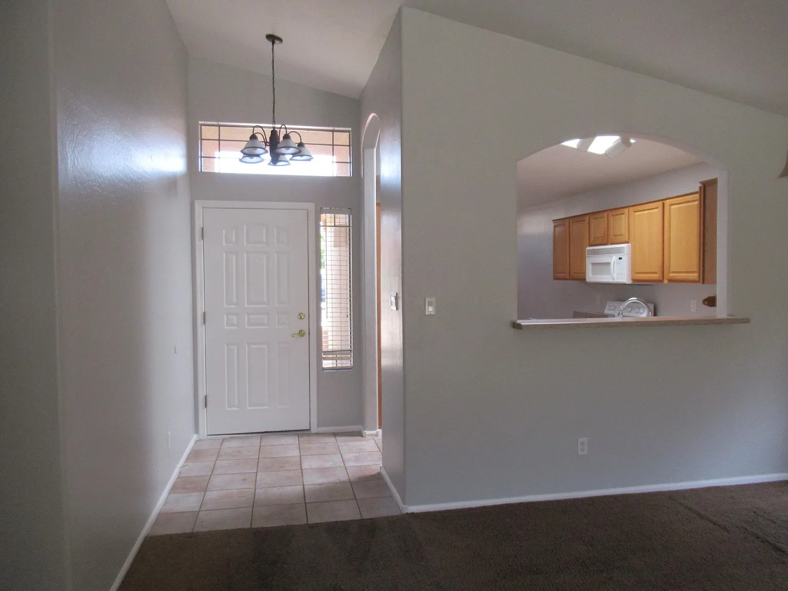 3 bed, 1499 sqft, $1,995 — Photo 2
