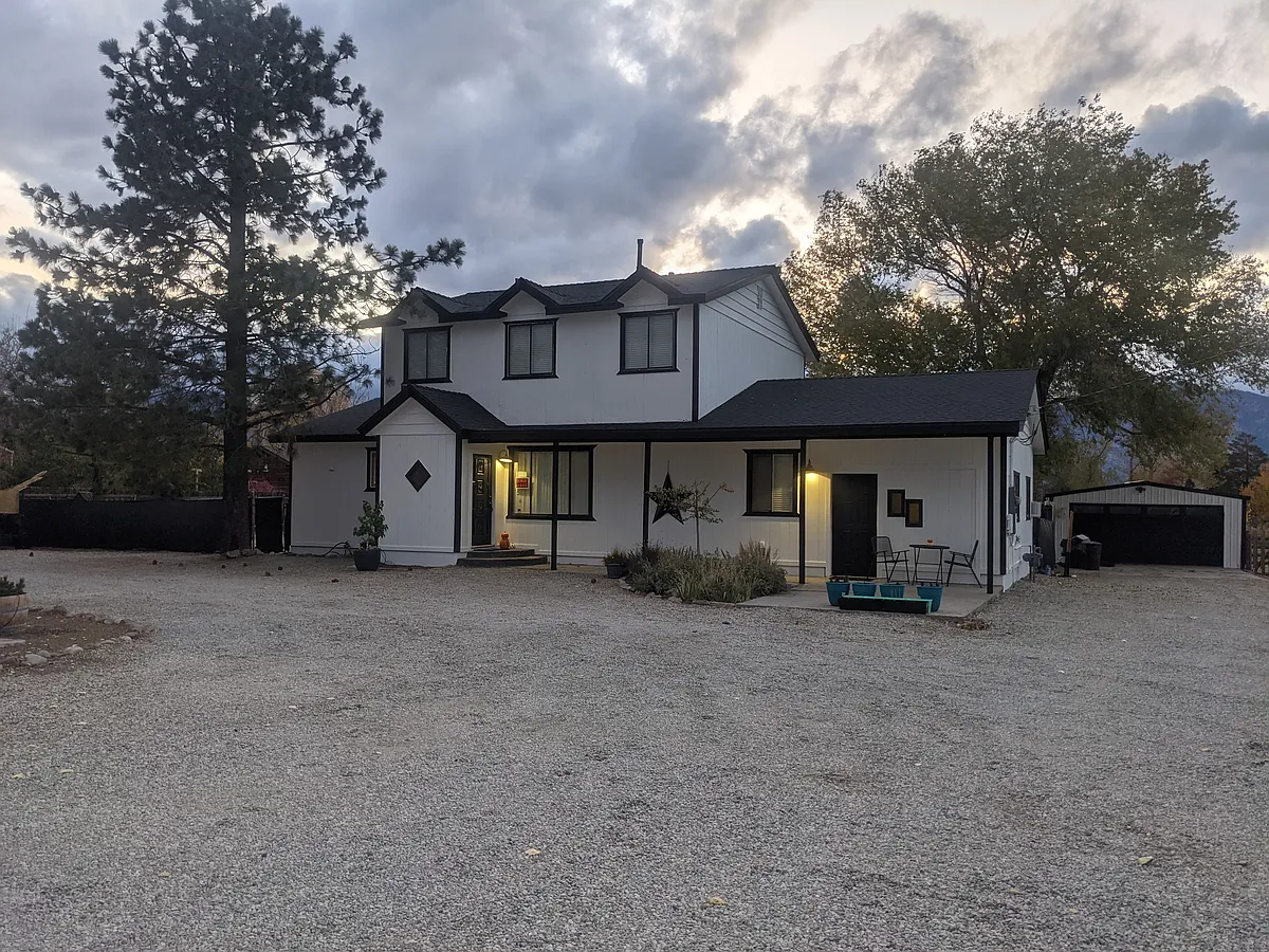 Building Photo - Dresslerville Rd