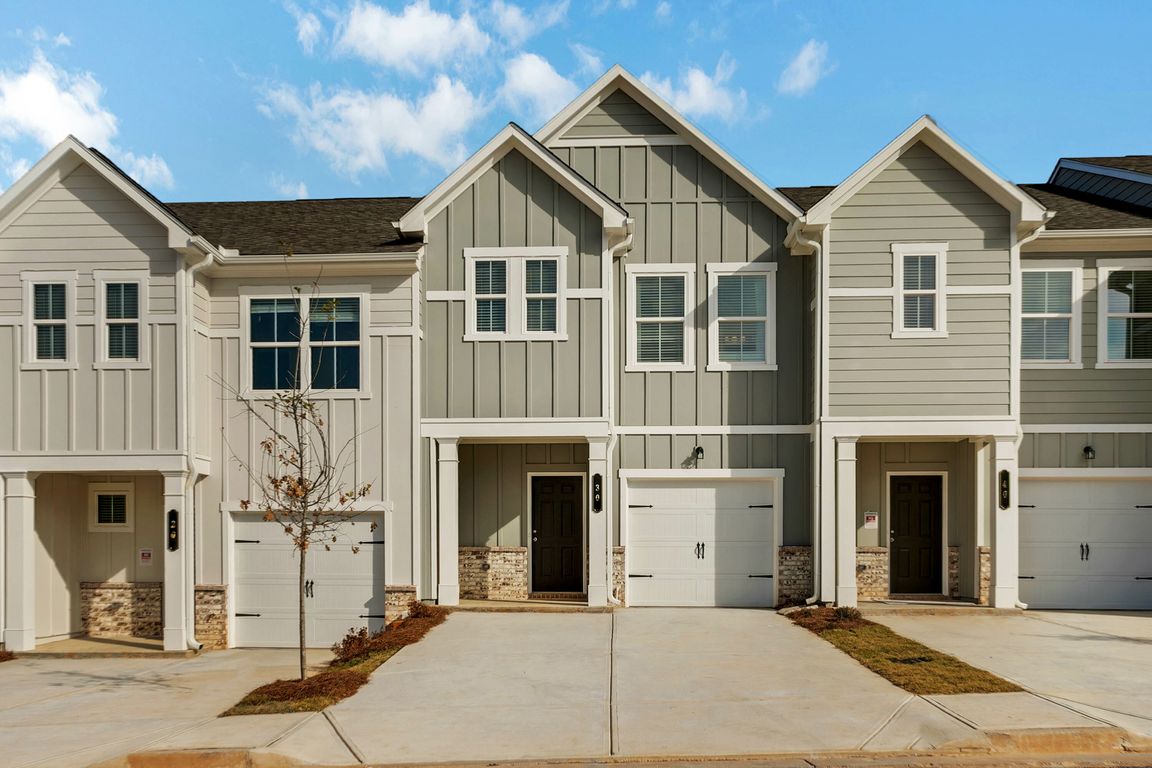 Covey Homes Kirkland - Neighborhood-1