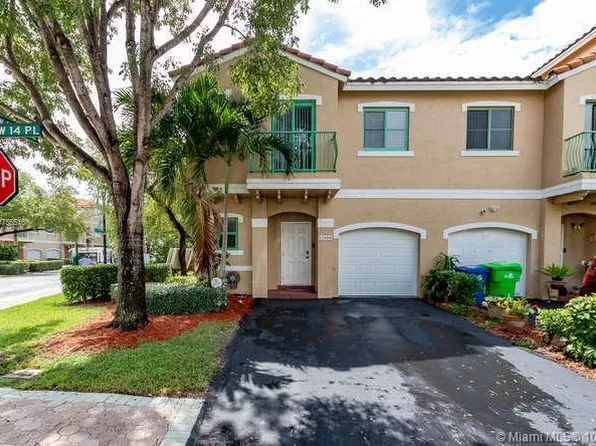 12606 NW 14th Pl, Sunrise, FL 33323