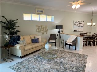 578 NW Montevina Dr, Port Saint Lucie, FL 34986