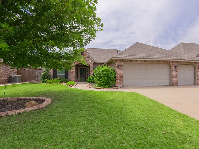 3810 Reid Pryor Rd — Photo 1