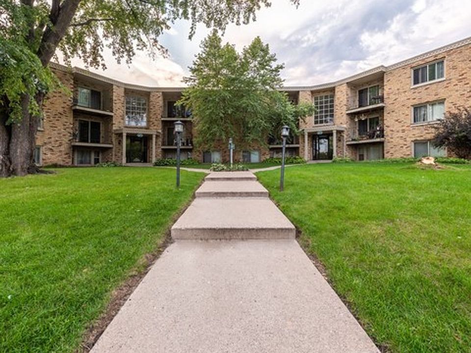 2nd image of 1075 Waterloo Ave #1075375D
