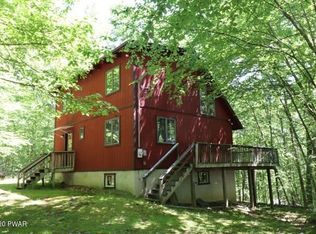 117 Lower Independence Dr, Lackawaxen, PA 18435