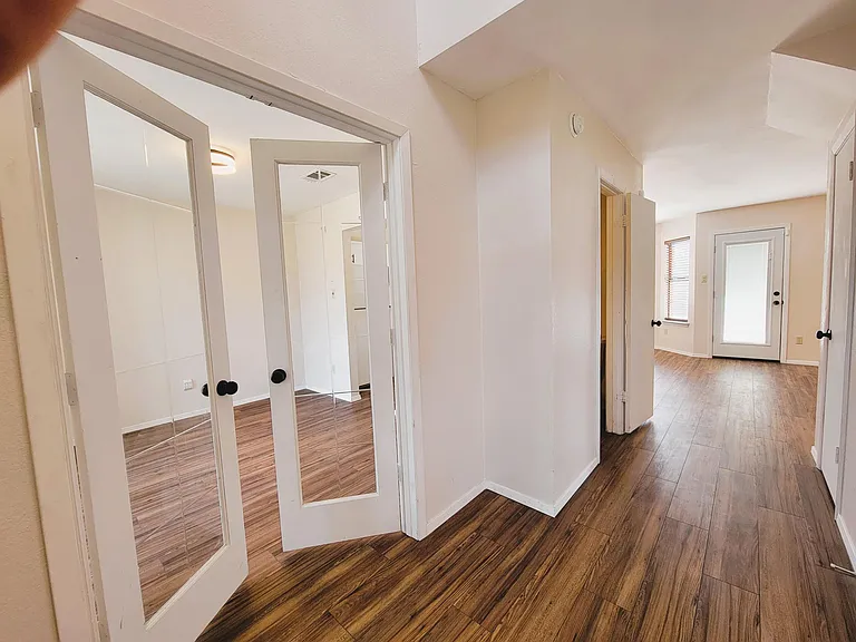 2315 Bernice Cir — Photo 5