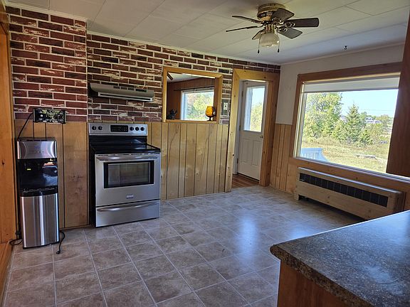 4th image of 17 Cranberry Point Road