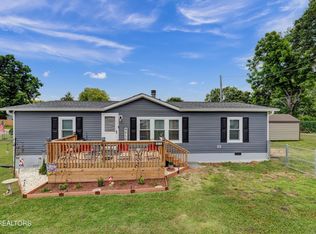 811 Bell Ave, Lenoir City, TN 37771