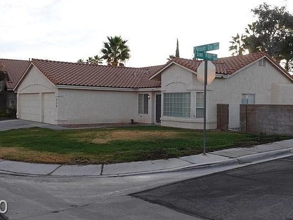 3rd image of 715 Seclusion Glen Ave