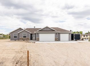 516 Lawndale Pl, Spring Creek, NV 89815