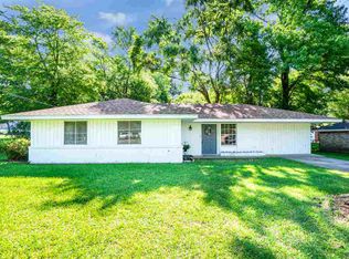 200 Warren Dr, Marshall, TX 75672