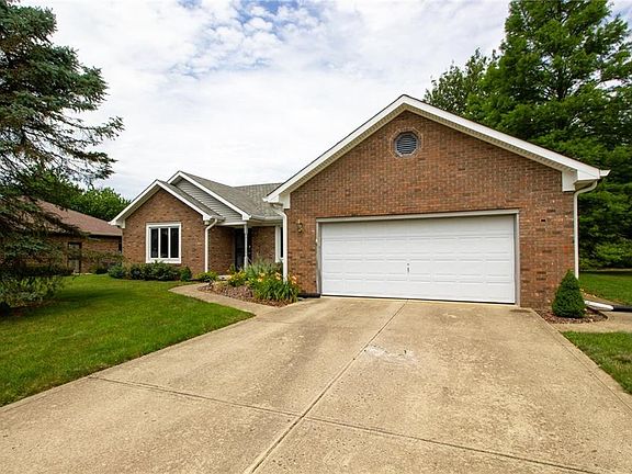 3rd image of 1032 Cedar Glen North Dr