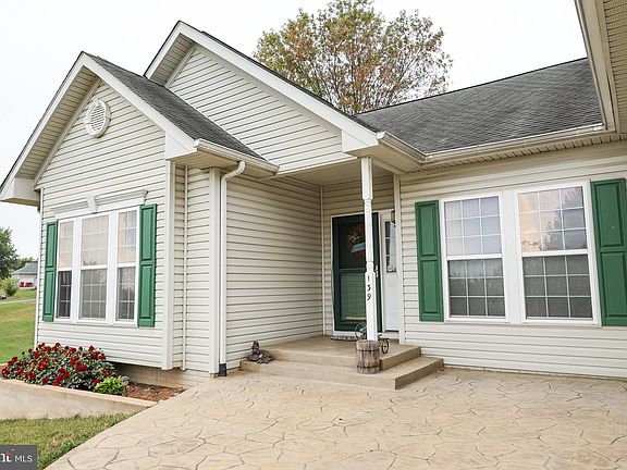 2nd image of 139 Pinnacle Dr