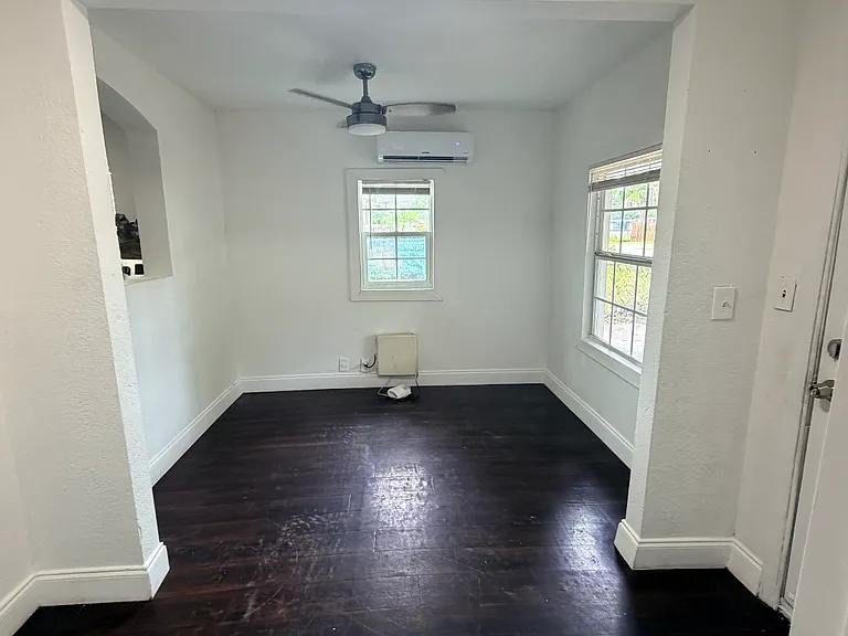 8922 Lynn Ave — Photo 3