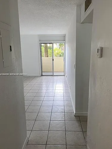 801 NW 47th Ave Photo 1